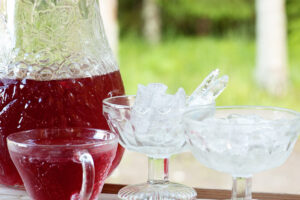 Alkoholiton booli granaattiomenasta