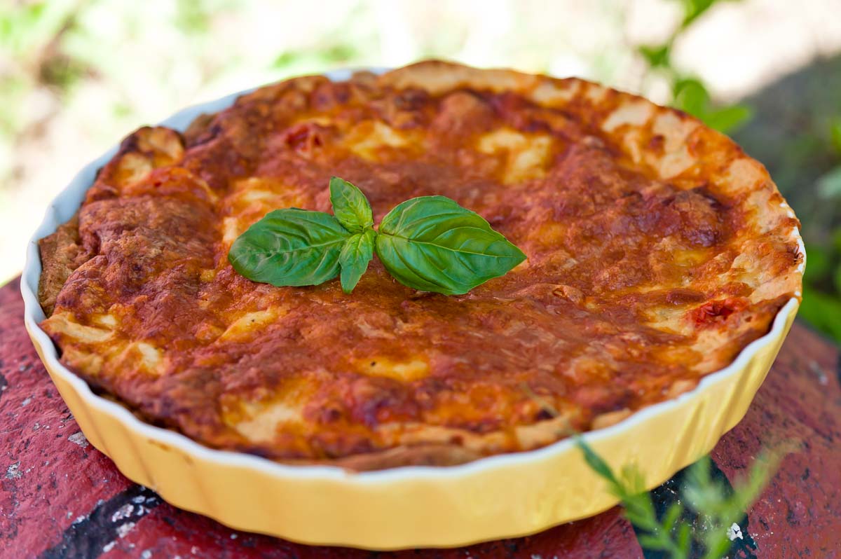 suvin tomaatti-mozzarellapiirakka