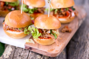 Pulled pork miniburgerit
