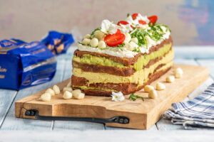 Kasvisvoileipäkakku