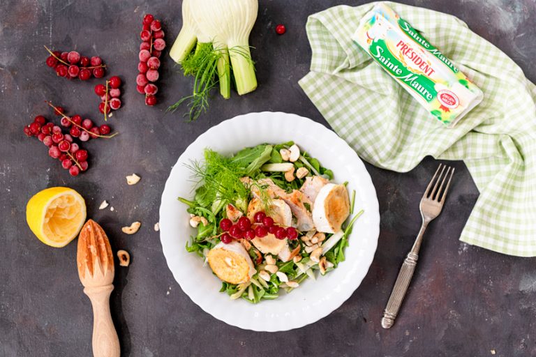 Vuohenjuustobroilerisalaatti Hellapoliisi