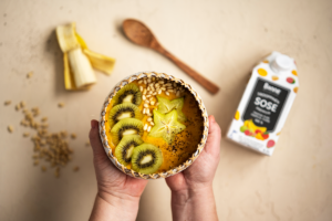 trooppinen smoothiebowl