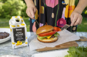 itsetehdyt burgerit grillissä