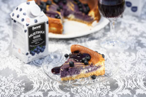 paistettu mustikkajuustokakku