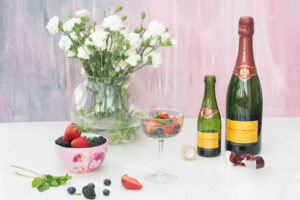 Kuohuviini-marjahyytelö