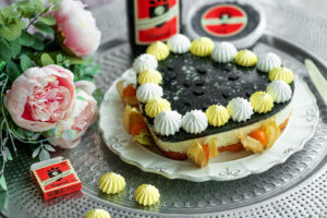 Salmiakki-sitruunakakku