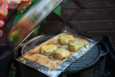 Juustoiset lyttyperunat