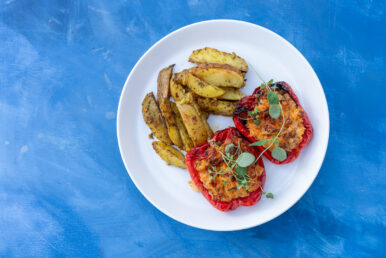 Täytetyt paprikat kasvistäytteellä