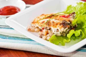 gluteeniton liha-makaronilaatikko