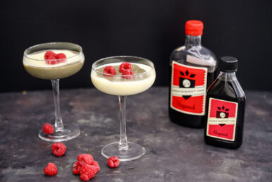 Salmiakki-vaniljakerroskiisseli