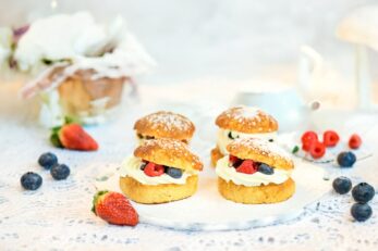 aprikoosilaskiaispullat