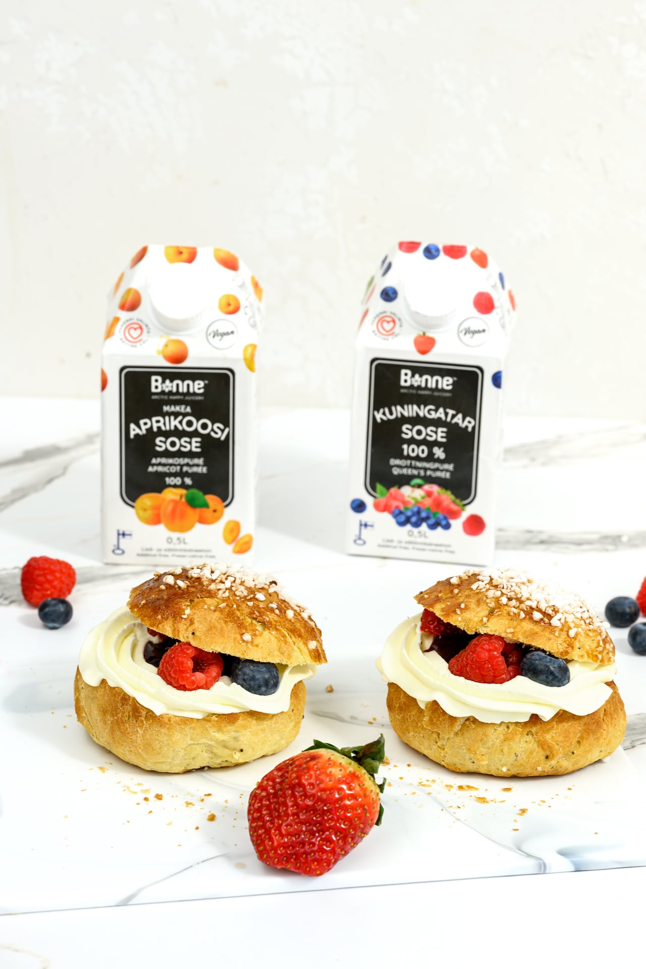 Aprikoosilaskiaispullat