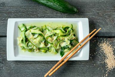 japanilainen kurkkusalaatti